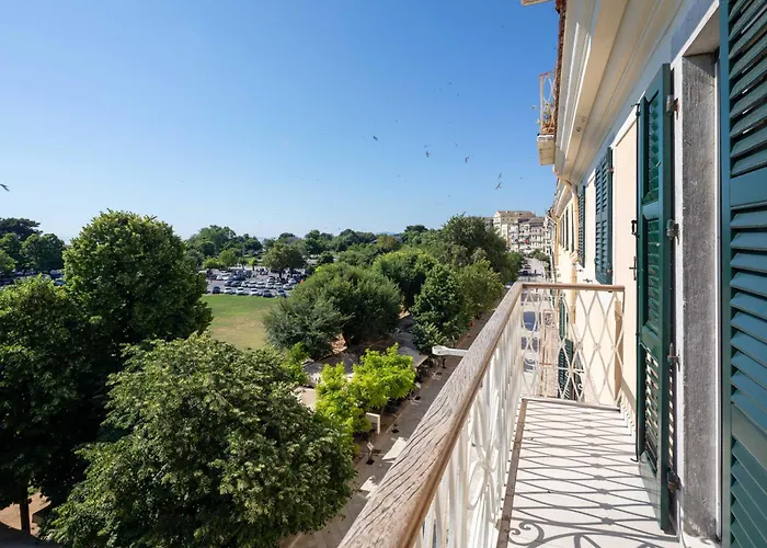 Nafsika's Grande In Corfu Old Town *
