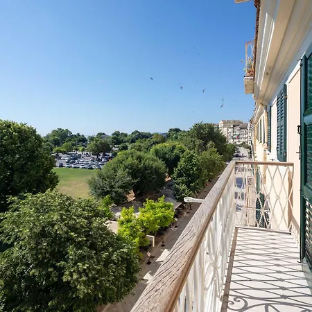 Nafsika's Grande In Corfu Old Town *